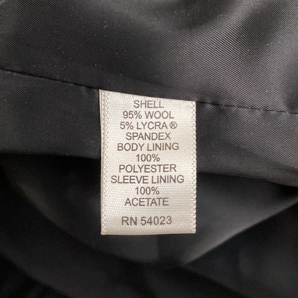 Banana Republic short sleeved jacket - Picture 5 of 5